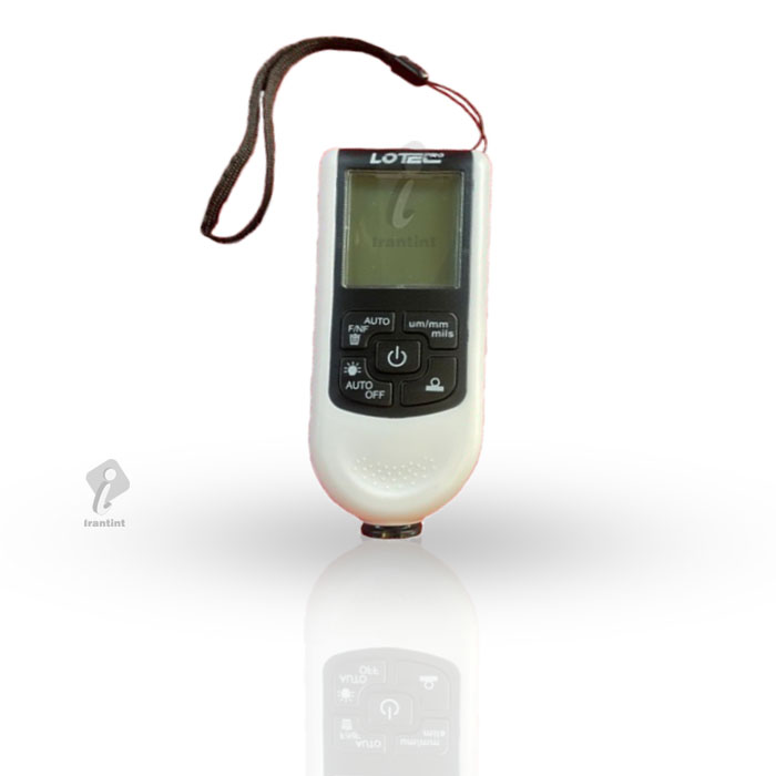 دستگاه ضخامت سنج لوتک پرو به راحتی میتواند ضخامت رنگ را روی بدنه خودرو تشخیص دهد.